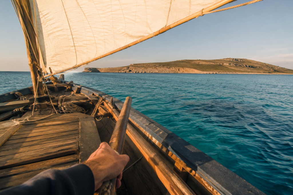 navigare-gozzo-vela-latina-asinara