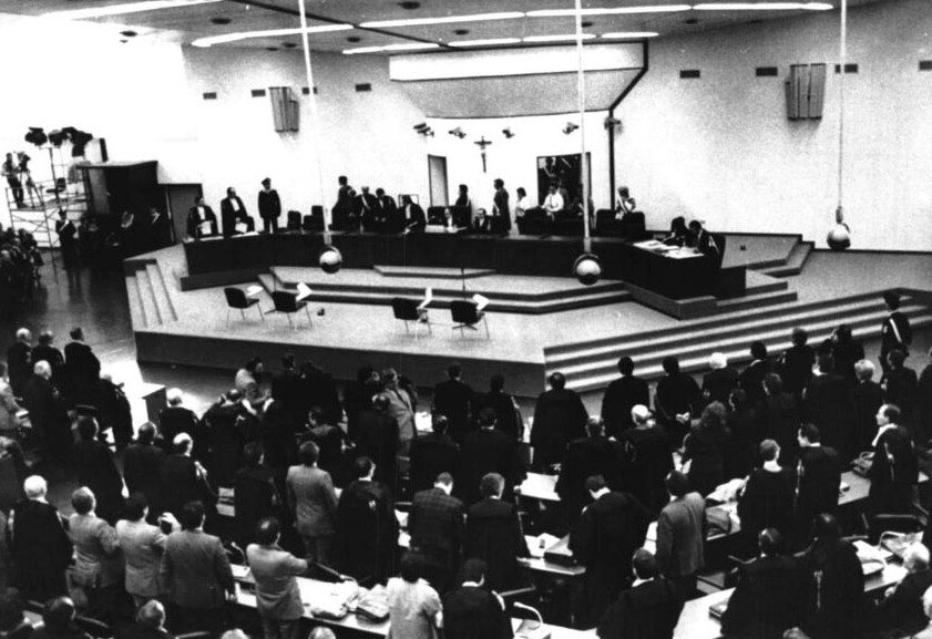 L'aula bunker dell'Ucciardone a Palermo durante il maxiprocesso
